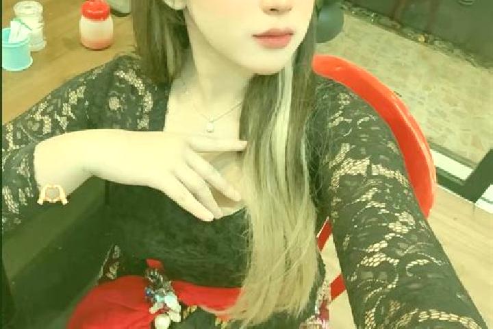 Evelyn, 37 — Escort in Winduraja, Indonesia