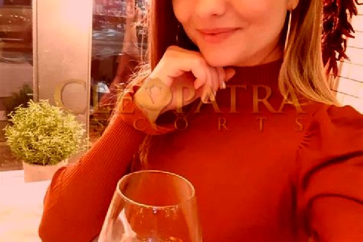 Evelyn, 38, a auburn hazel-eyed mixed companion based in Ohuapan. Offering Dinner Date, Erotic Massage, OWO, Prostate Massage, Domination. Available for inca...