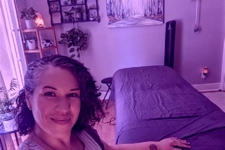 Evelyn, 38, a dark blonde grey-eyed caribbean companion based in Thollon-les-Memises. Offering A-Level, Girlfriend Experience, Couples, Erotic Massage, GFE. ...