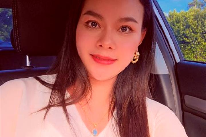Evelyn, 38 — Escort in Ban Tak, Thailand