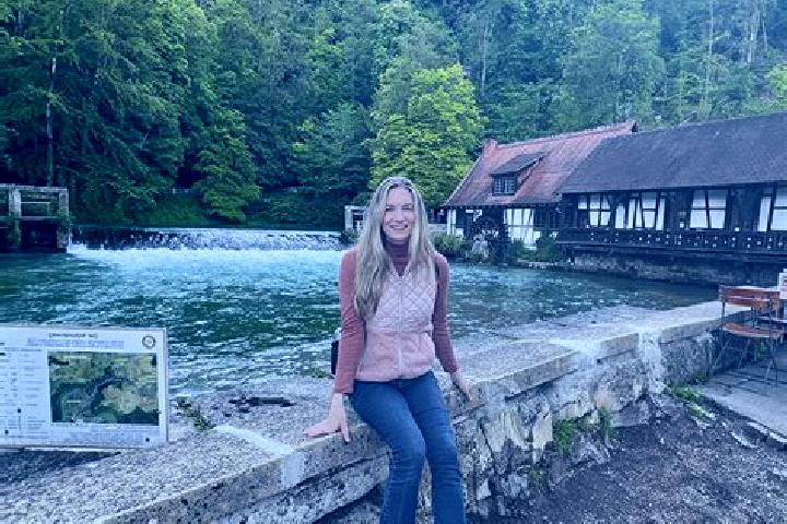Evelyn, 38 — Escort in Blaubeuren, Germany