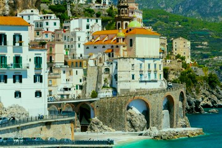 Evelyn, 38 — Escort in Fonzaso, Italy