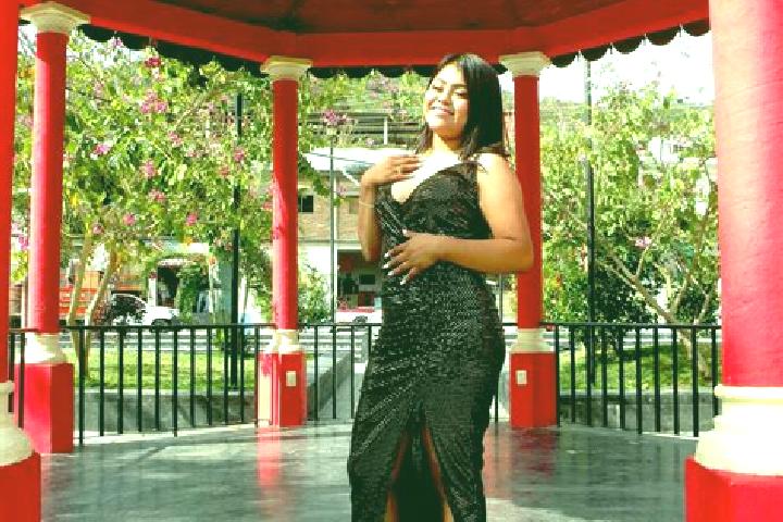 Evelyn, 38 — Escort in Tiltepec, Mexico