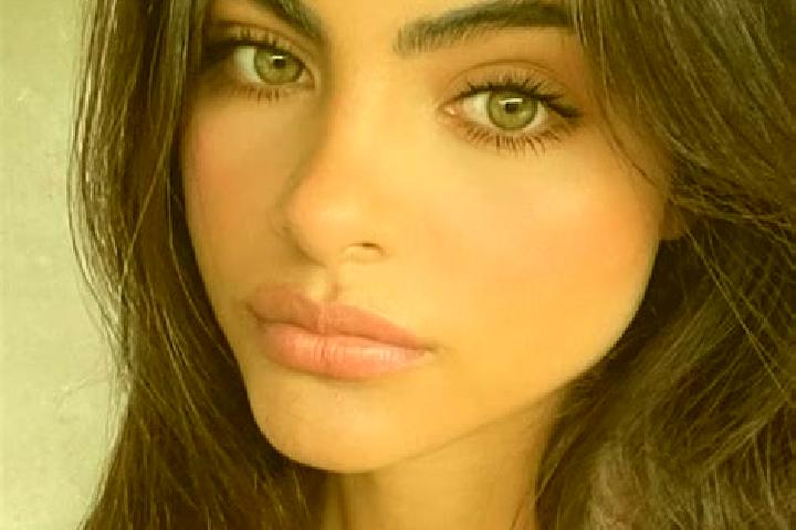 Evelyn, 39, a black hazel-eyed caucasian companion based in Badio Kouamikro. Offering BDSM, CIM, Duos. Available for incall and outcall, day and evening dates.