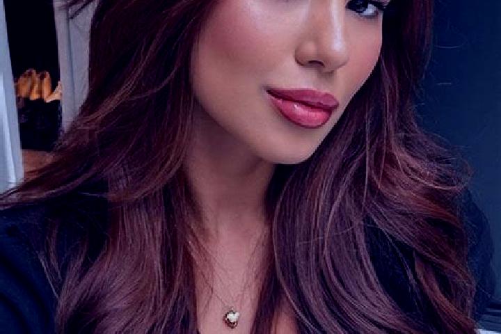 Evelyn, 39, a chestnut brown-eyed latina companion based in Brasted. Offering Massage, Duos, Dinner Date, A-Level. Available for incall and outcall, overnigh...
