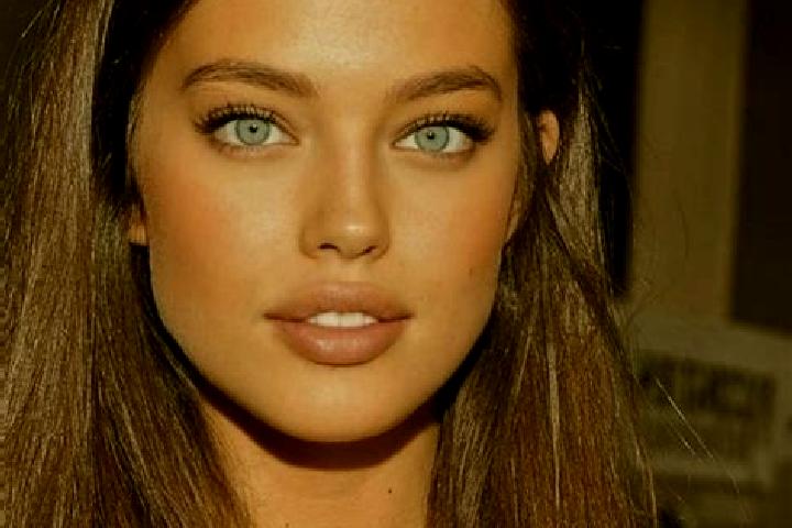 Evelyn, 39, a chestnut grey-eyed caucasian companion based in Teschenmoschel. Offering Girlfriend Experience, BDSM. Available for incall and outcall, day and...