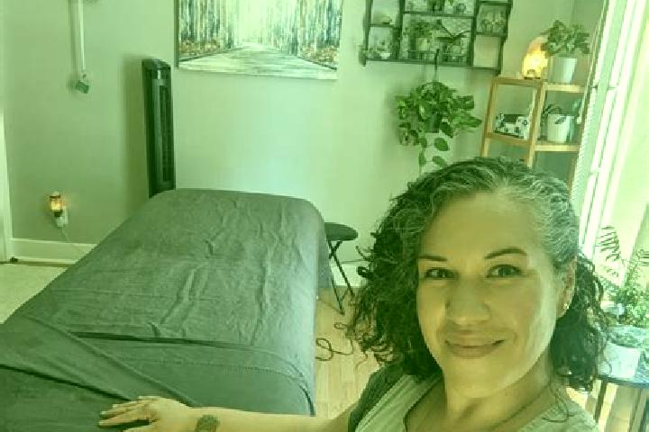 Evelyn, 39, a dark blonde amber-eyed caribbean companion based in Az Zuwaytinah. Offering Fetish, Erotic Massage, Massage. Available for incall and outcall, ...