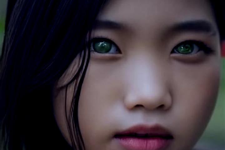 Evelyn, 39, a red green-eyed asian companion based in Marzano di Nola. Offering Striptease, Domination, Tantra. Available for incall and outcall, overnight b...