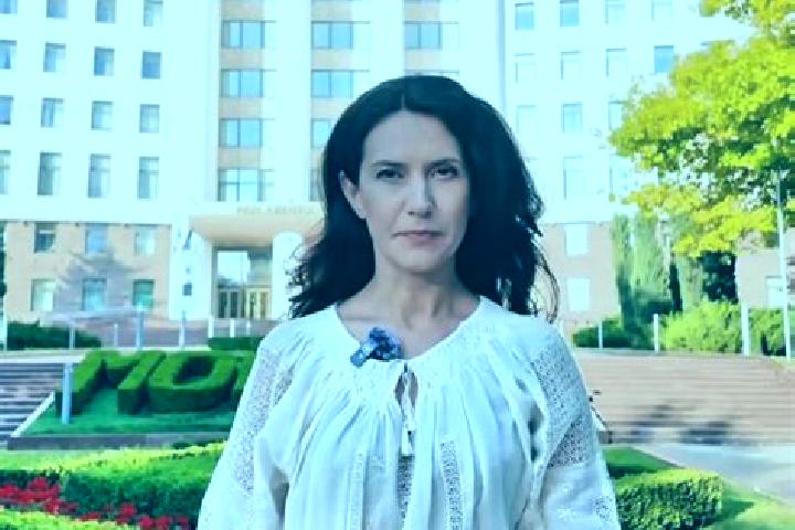 Evelyn, 39 — Escort in Stamate, Romania