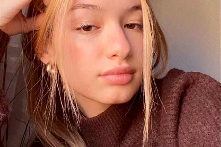 Grace, 20, a blonde brown-eyed middle eastern companion based in Manwath. Offering Erotic Massage, Roleplay, OWO, Girlfriend Experience. Available for incall...