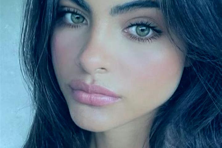 Grace, 20, a red dark-eyed indian companion based in Chernak. Offering BDSM, Fetish, Overnight, Massage. Available for incall and outcall, day and evening da...