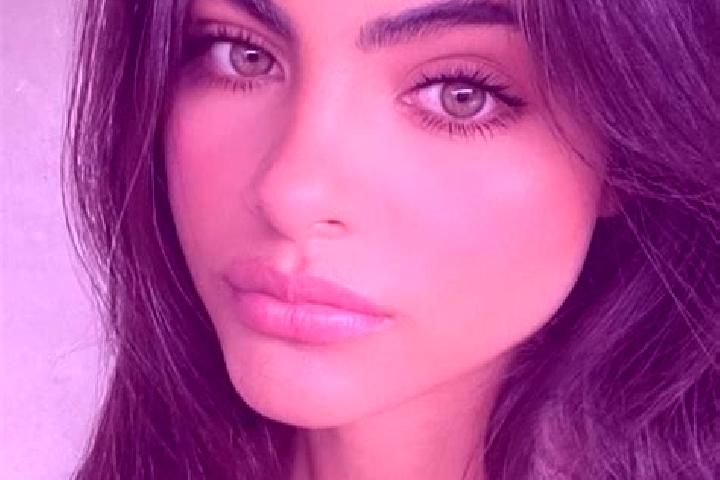 Grace, 20, a red green-eyed european companion based in Mariana. Offering 69, Couples. Available for incall and outcall, overnight bookings available.