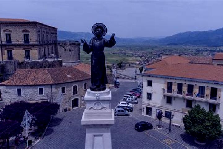 Grace, 20 — Escort in Teggiano-Macchiaroli, Italy
