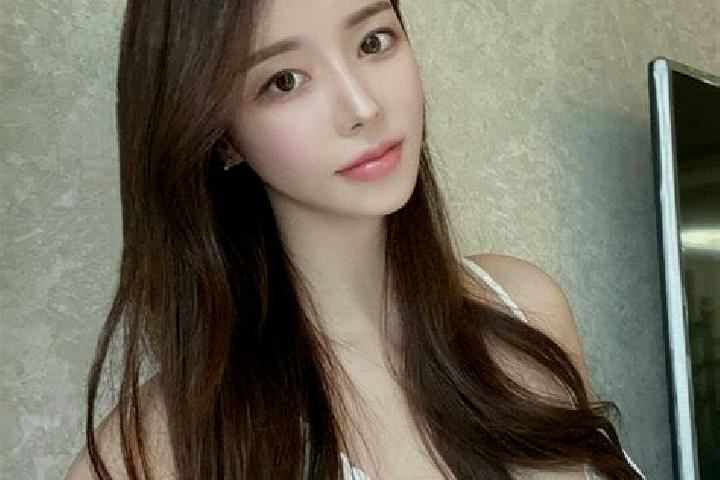 Grace, 20 — Escort in Wangcao, China
