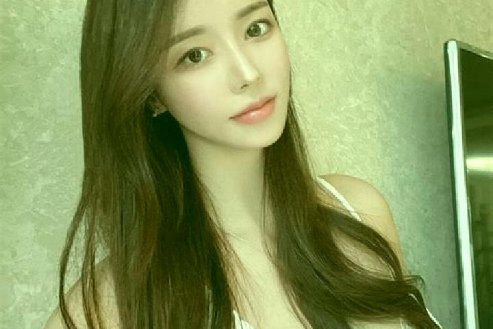 Grace, 20 — Escort in Wenfu, China