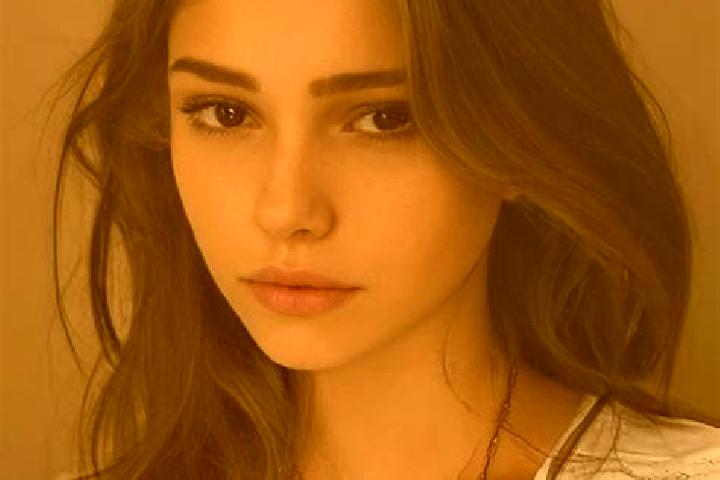 Grace, 21, a auburn hazel-eyed slavic companion based in Jamilena. Offering Massage, Dinner Date, GFE. Available for incall and outcall, overnight bookings a...