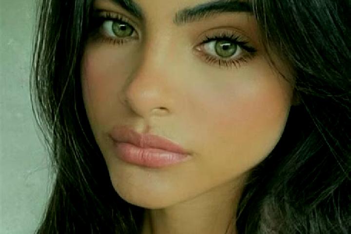 Grace, 21, a black dark-eyed indian companion based in Montagna. Offering CIM, Fetish, Prostate Massage. Available for incall and outcall, day and evening da...