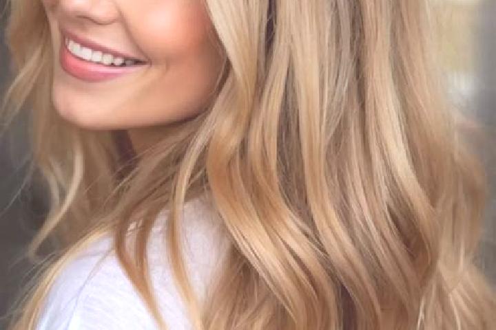 Grace, 21, a blonde hazel-eyed indian companion based in Hottingen. Offering Overnight, Massage, CIM. Available for incall and outcall, day and evening dates.