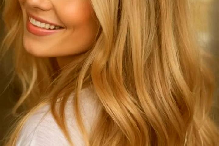 Grace, 21, a blonde hazel-eyed mixed companion based in Bonby. Offering 69, Party Girl, Massage. Available for incall and outcall, overnight bookings available.