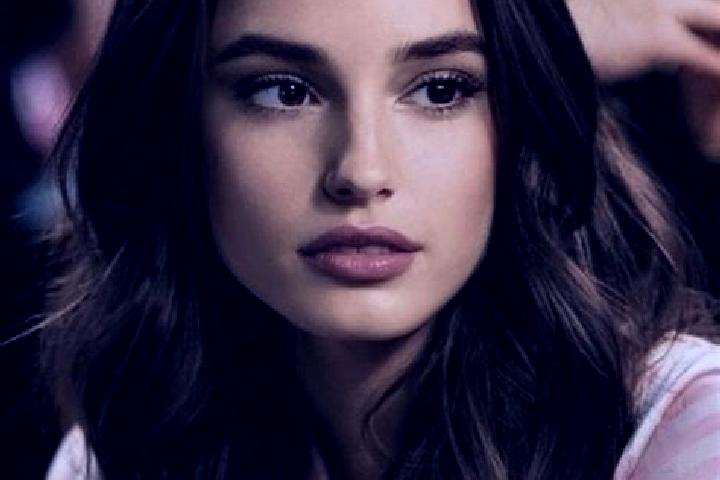 Grace, 21, a brunette brown-eyed caucasian companion based in Bana. Offering Erotic Massage, Fetish, Prostate Massage. Available for incall and outcall, day ...