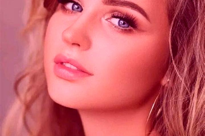 Grace, 21, a dark blonde blue-eyed slavic companion based in Funare. Offering A-Level, Fetish, OWO. Available for incall and outcall, day and evening dates.