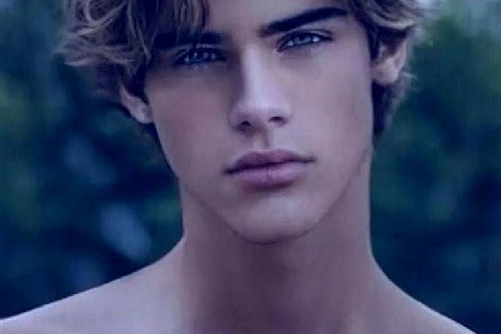 Grace, 21, a dark blonde brown-eyed mediterranean companion based in Lerum. Offering 69, Massage, Striptease, OWO, Prostate Massage. Available for incall and...