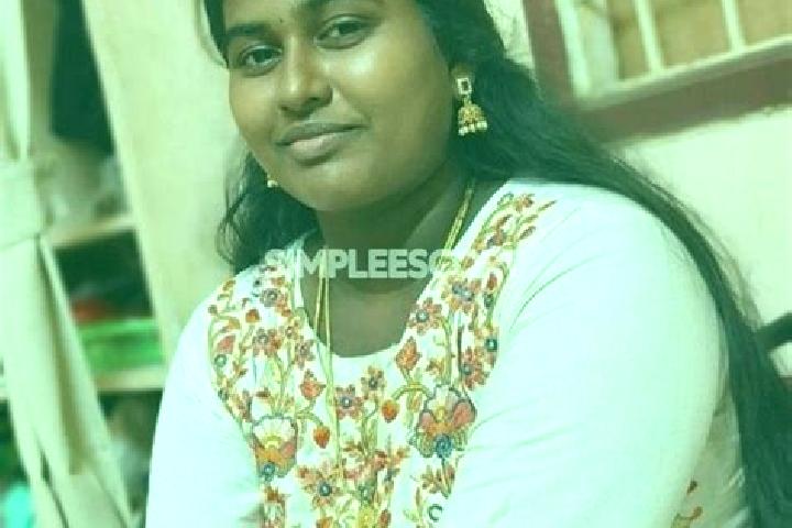 Grace, 21 — Escort in Tiruppur, India