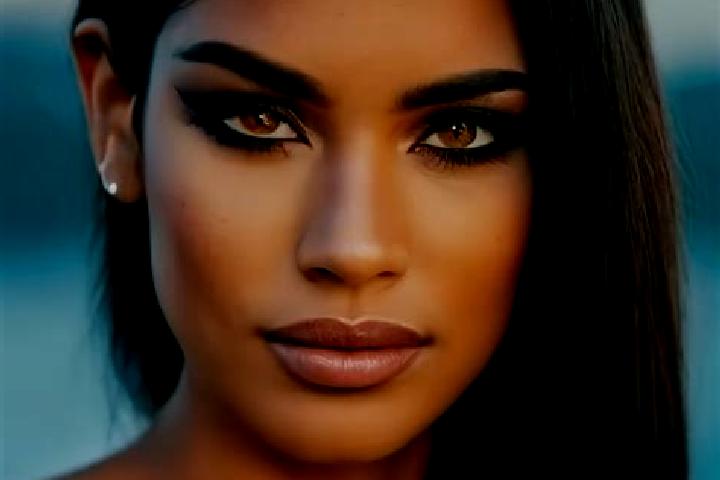Grace, 22, a auburn amber-eyed latina companion based in Ocean Drive-In. Offering Overnight, Deep French Kissing, Striptease. Available for incall and outcal...