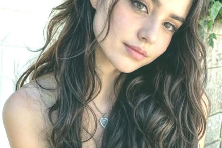 Grace, 22, a auburn hazel-eyed middle eastern companion based in Semonte-Casamorcia. Offering Duos, Couples, A-Level, Massage, Overnight. Available for incal...