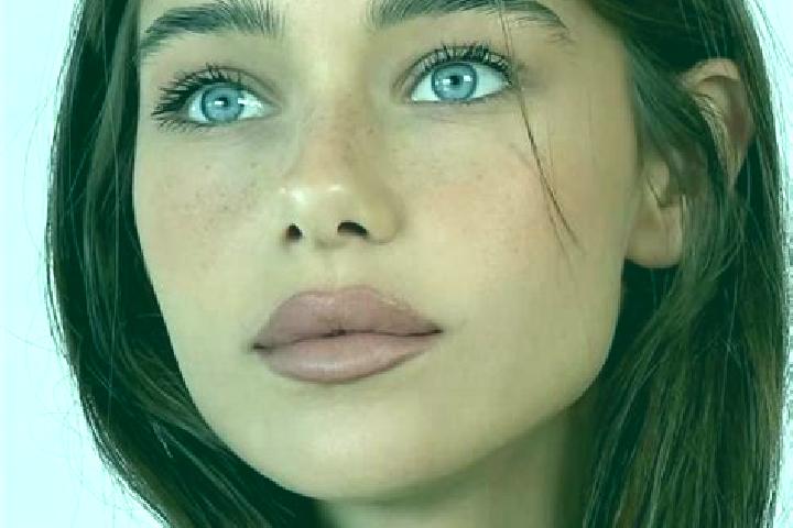 Grace, 22, a brunette blue-eyed ebony companion based in Waepitak. Offering CIM, 69, Massage, Erotic Massage. Available for incall and outcall, day and eveni...