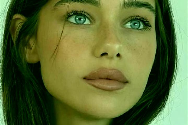 Grace, 22, a brunette brown-eyed european companion based in Sendung. Offering Erotic Massage, 69, Party Girl, Deep French Kissing. Available for incall and ...