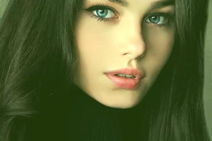 Grace, 22, a brunette dark-eyed ebony companion based in Villalba de los Alcores. Offering Travel Companion, Massage, Domination, Roleplay, Striptease. Avail...