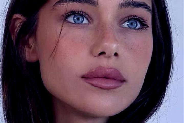 Grace, 22, a brunette green-eyed mixed companion based in Mayfa ah. Offering Deep French Kissing, Tantra, GFE, Girlfriend Experience. Available for incall an...
