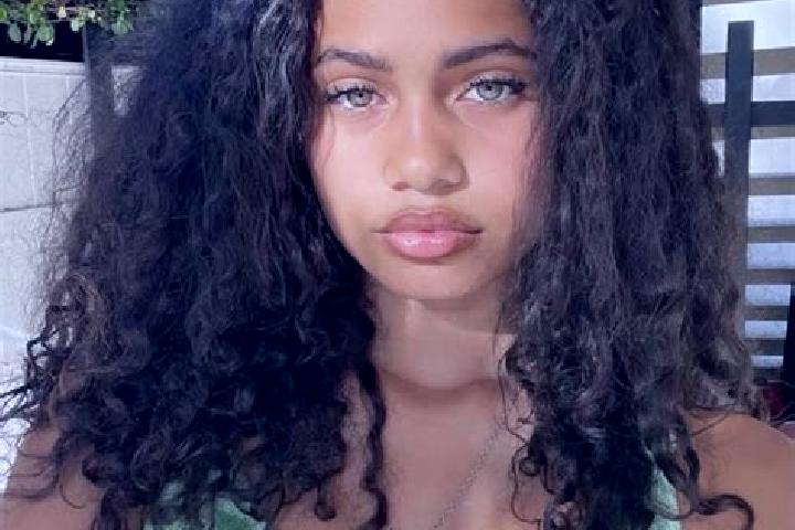 Grace, 22, a chestnut green-eyed mixed companion based in Inoenue. Offering Domination, GFE, Travel Companion. Available for incall and outcall, day and even...