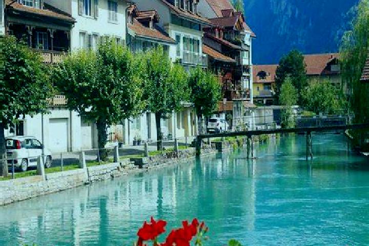 Grace, 22 — Escort in Chavannes, Switzerland