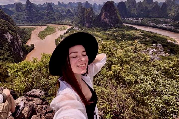 Grace, 22 — Escort in Shanxia, China