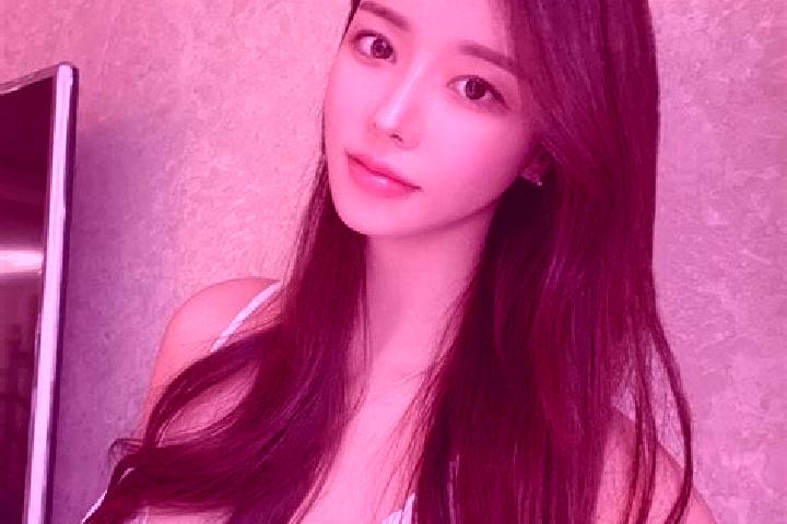 Grace, 22 — Escort in Xiadahe, China