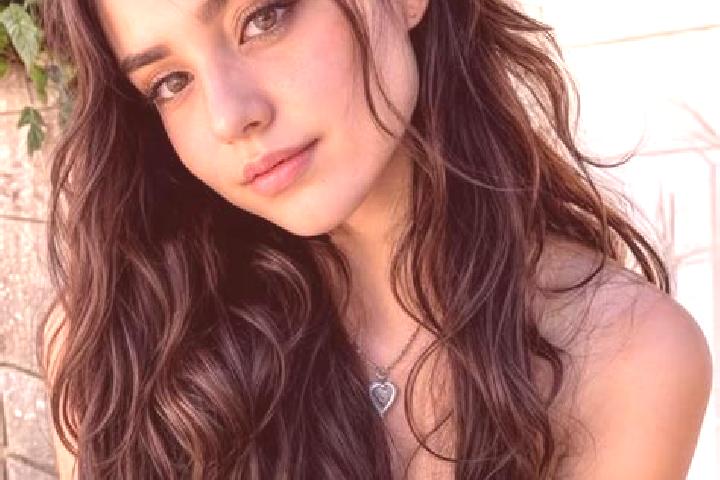 Grace, 23, a auburn hazel-eyed middle eastern companion based in La Mesa de los Conejos. Offering BDSM, CIM, Striptease, Party Girl. Available for incall and...