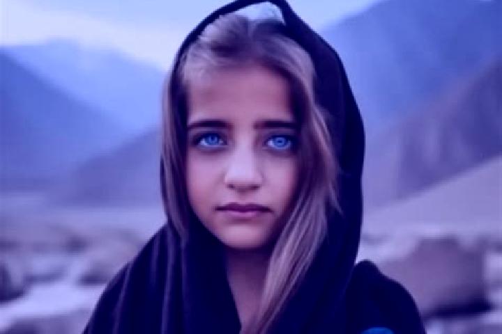 Grace, 23, a blonde amber-eyed middle eastern companion based in Fauville-en-Caux. Offering Travel Companion, Fetish, Dinner Date, Tantra, Domination. Availa...