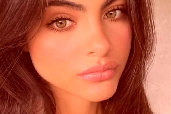 Grace, 23, a brunette green-eyed latina companion based in Roviano. Offering Couples, BDSM, Overnight, Erotic Massage. Available for incall and outcall, day ...