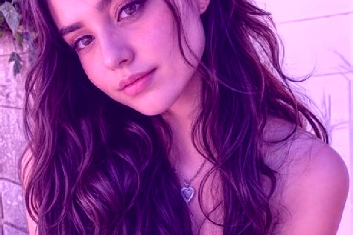 Grace, 23, a chestnut hazel-eyed caribbean companion based in Los Muermos. Offering Travel Companion, Erotic Massage, BDSM, 69, Girlfriend Experience. Availa...