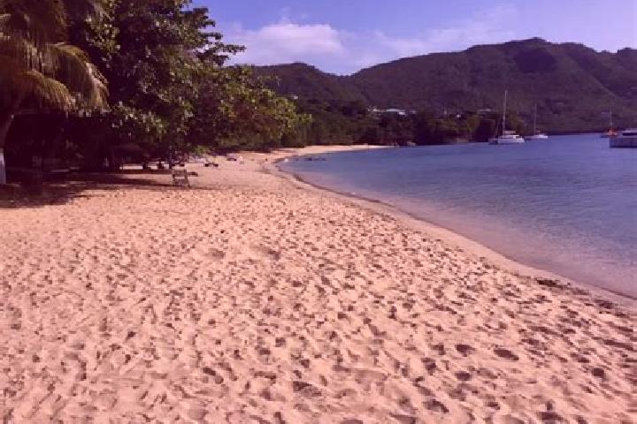 Grace, 23 — Escort in Diamond, Saint Vincent and the Grenadines