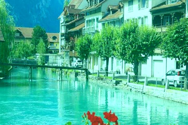 Grace, 23 — Escort in Linden, Switzerland