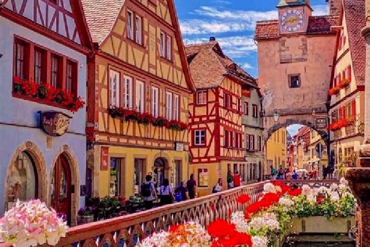 Grace, 23 — Escort in Wallerstaedten, Germany