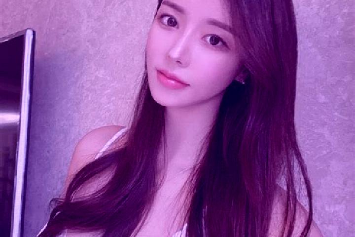 Grace, 23 — Escort in Xiuzhuan, China