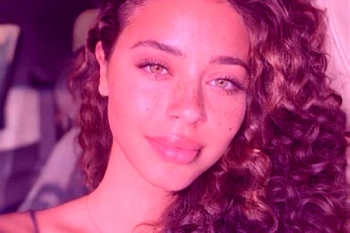 Grace, 24, a black hazel-eyed latina companion based in Krukira. Offering CIM, A-Level, Overnight, OWO, Party Girl. Available for incall and outcall, overnig...