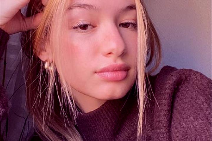 Grace, 24, a blonde brown-eyed indian companion based in Forotic. Offering Duos, GFE. Available for incall and outcall, overnight bookings available.