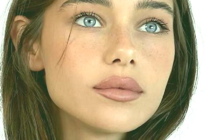 Grace, 24, a brunette grey-eyed caucasian companion based in Picarra. Offering Massage, Couples, Party Girl. Available for incall and outcall, day and evenin...