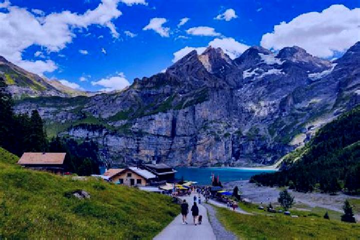Grace, 24 — Escort in Cheyres, Switzerland