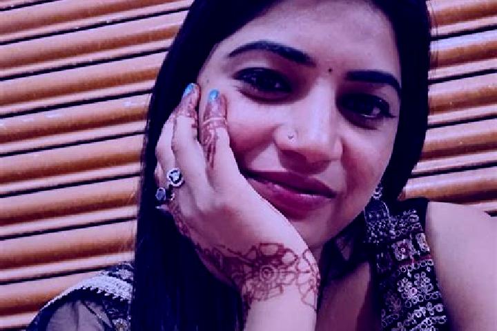 Grace, 24 — Escort in Dhampur, India